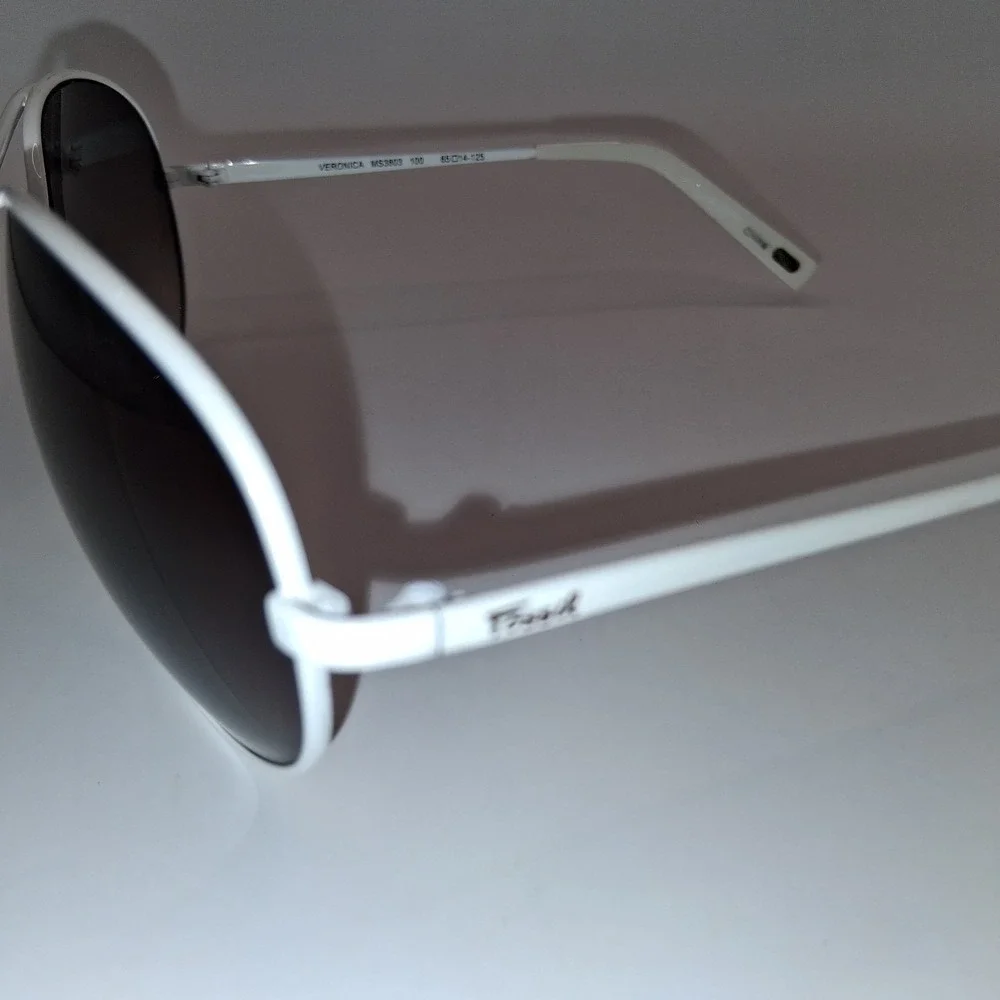 Fossil Aviator Women's Sunglasses White Metal Frame Gray Tinted Lens 65-14-125